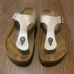 Birkenstock Gizeh cream sandals - size 41 narrow